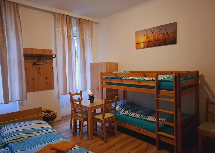 Astoria 10 Minutes To Downtown Long Term Also Possible Appartement Vienne
